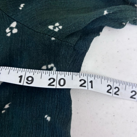 Knox Rose Green and Gray Embroidered Tops - Picture 7 of 15